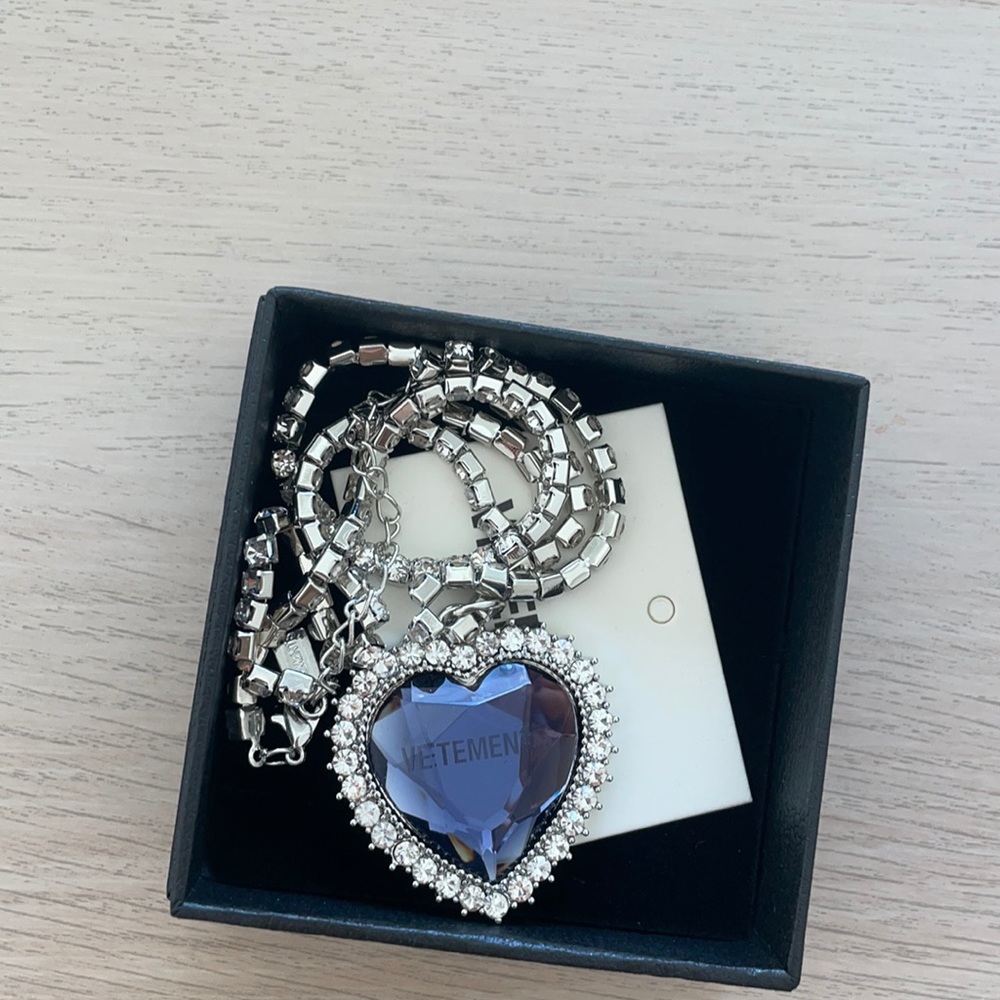 Vetements crystal heart necklace